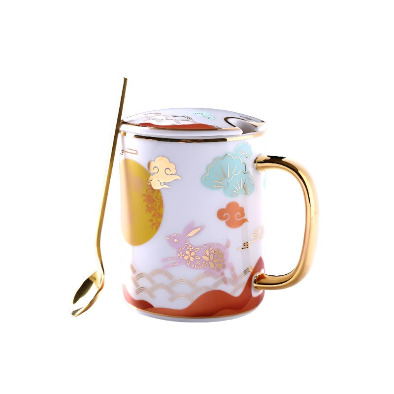 Ceramic mug with lid and spoon  - Perfect for coffee, tea, or hot chocolate lovers